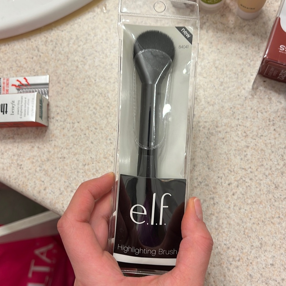 Elf highlighting brush. Never used or opened